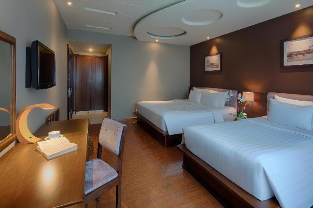 Grand Silverland Hotel Ho Chi Minh City Exterior photo