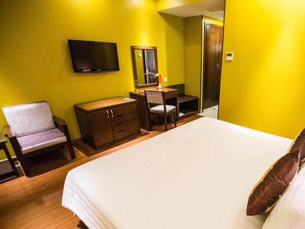 Grand Silverland Hotel Ho Chi Minh City Exterior photo
