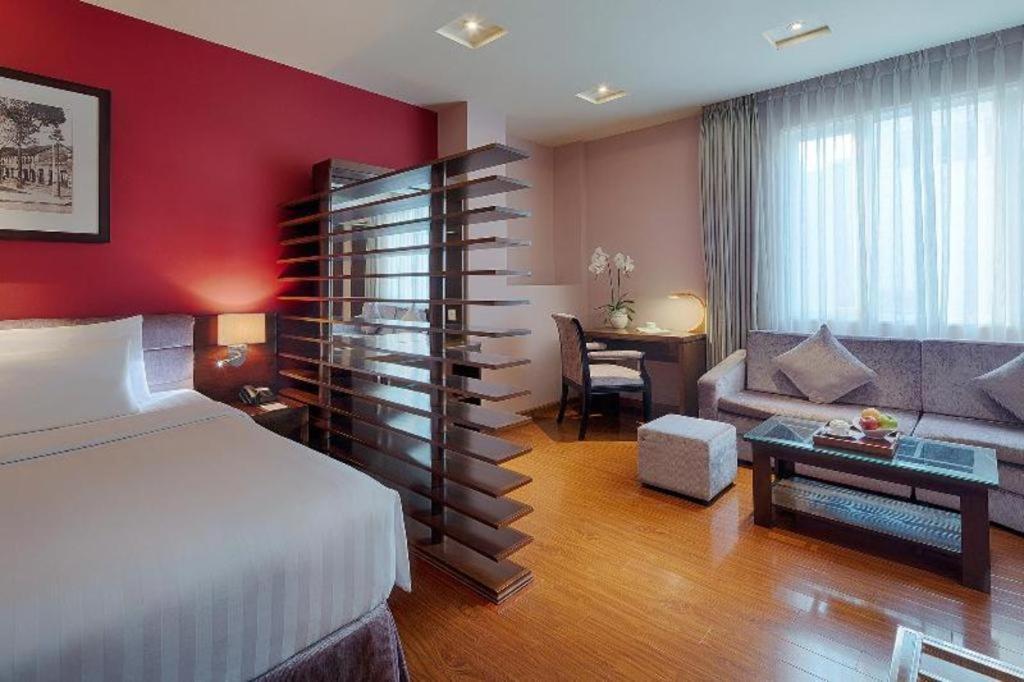 Grand Silverland Hotel Ho Chi Minh City Exterior photo