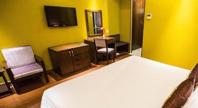 Grand Silverland Hotel Ho Chi Minh City Exterior photo